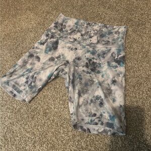 Lululemon biker shorts 6”
